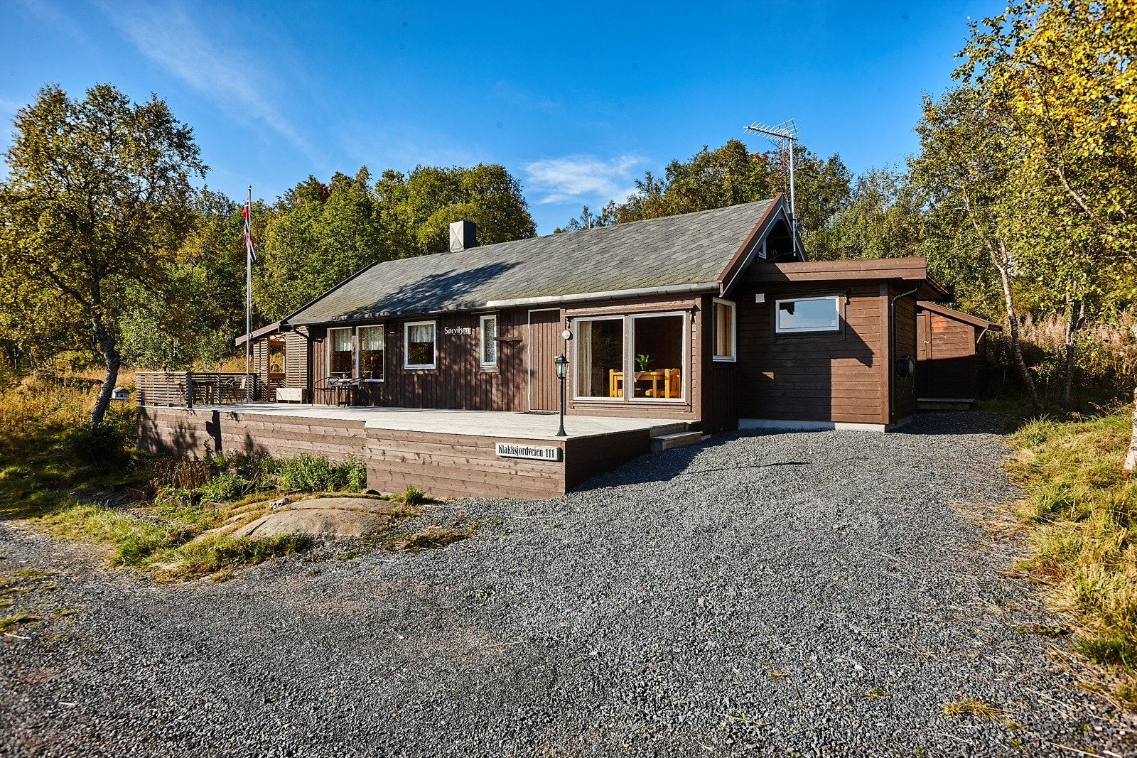 Eiendommen ligger fint til i landlige og naturskjønne omgivelser på Klakksjord. Galleribilde