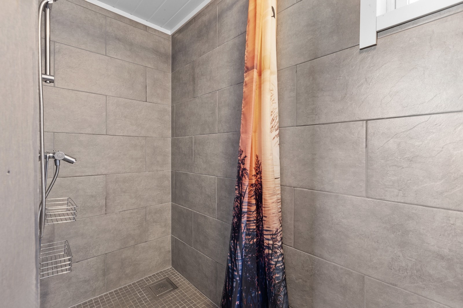 Stor Dusj. Galleribilde