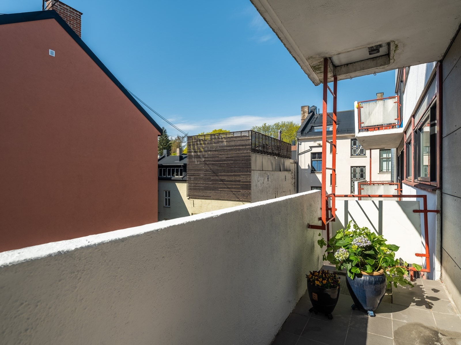 Her er det sol fra frokost til langt utover kvelden. Galleribilde