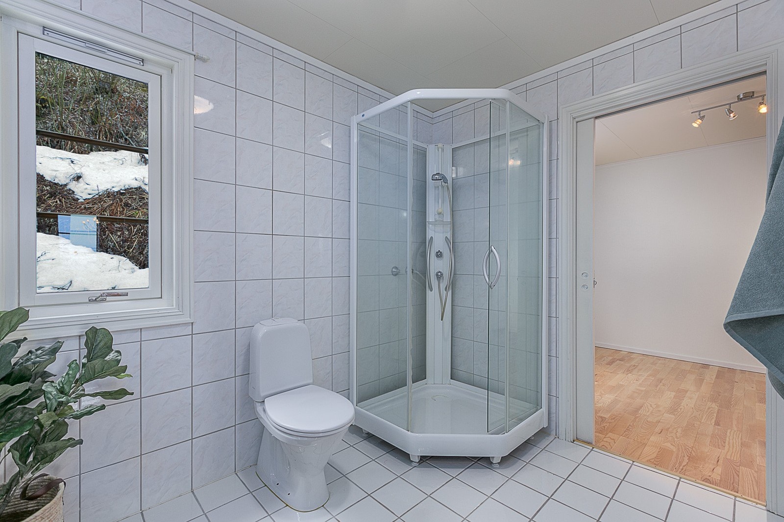 Fra badet er det inngang til hovedsoverommet. Galleribilde