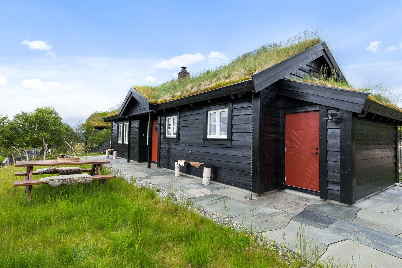 Her er det herlig å nyte solen både sommer og vinter. Galleribilde