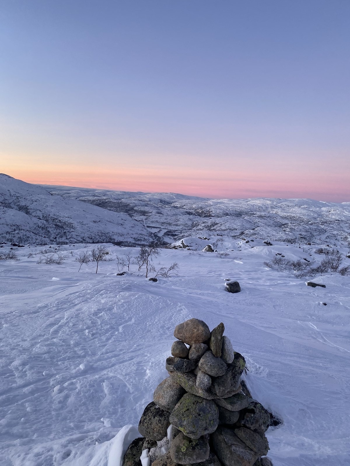 Solnedgang på vinteren like ovenfor hyttefeltet Galleribilde