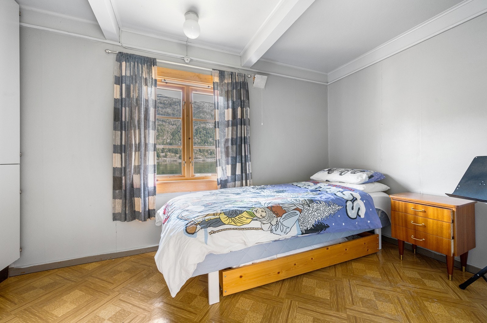 Boligen inneholder totalt fem soverom Galleribilde