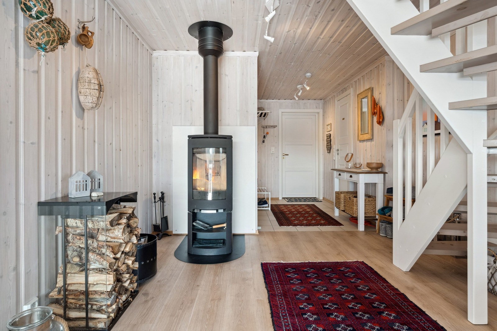 Vedfyrt ovn. Galleribilde