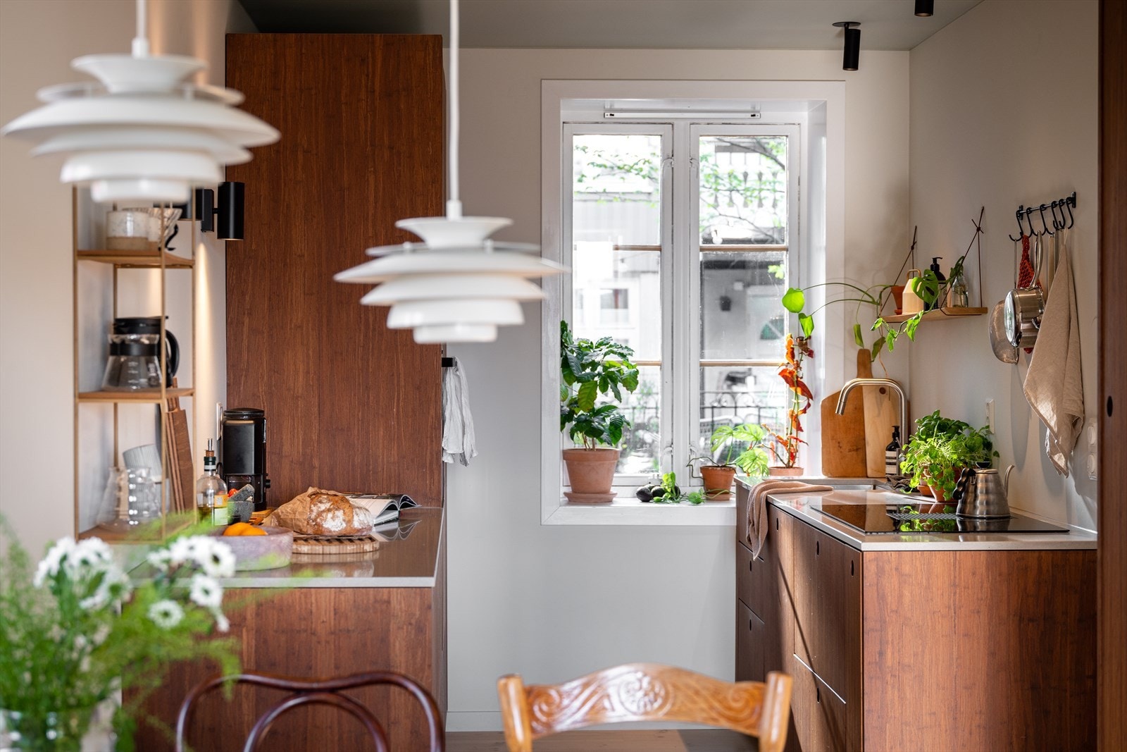 Med den åpne kjøkkenløsningen binder man sonene sammen Galleribilde