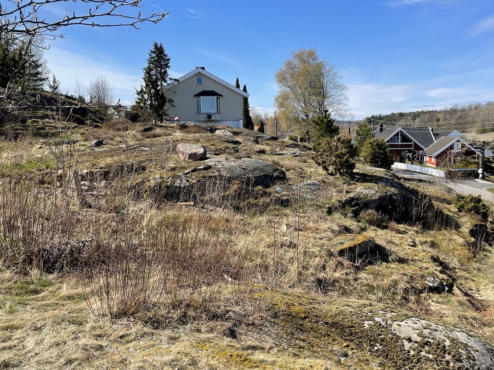 Eiendommen sett fra grensen i øst Galleribilde