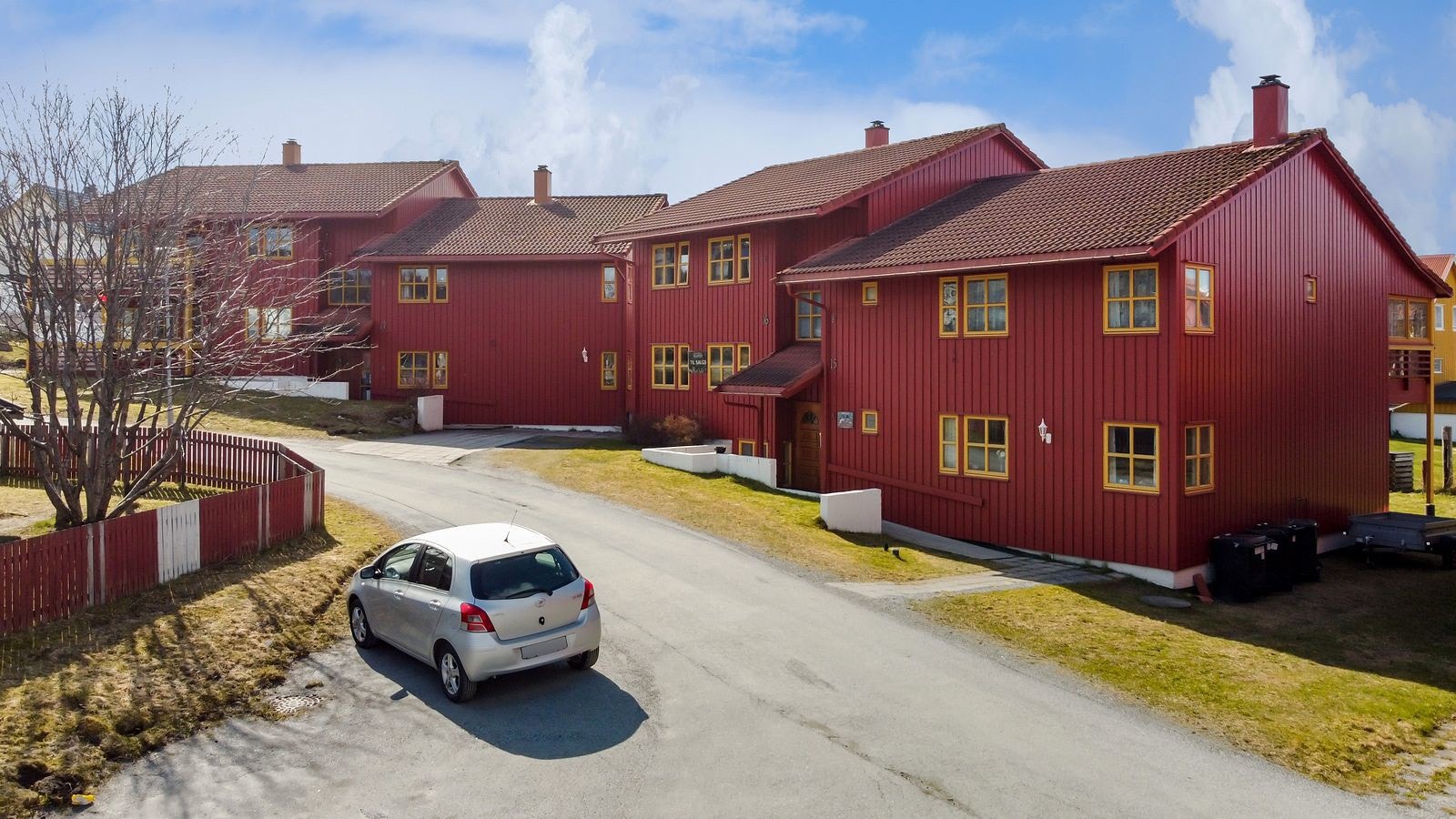 Andelseierne disponerer parkeringsplass på fellesarealer Galleribilde