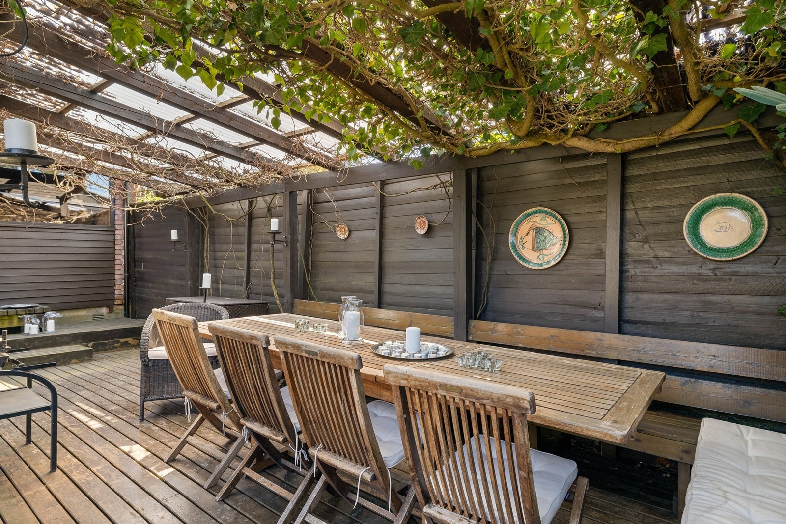 Uteplass med pergola Galleribilde