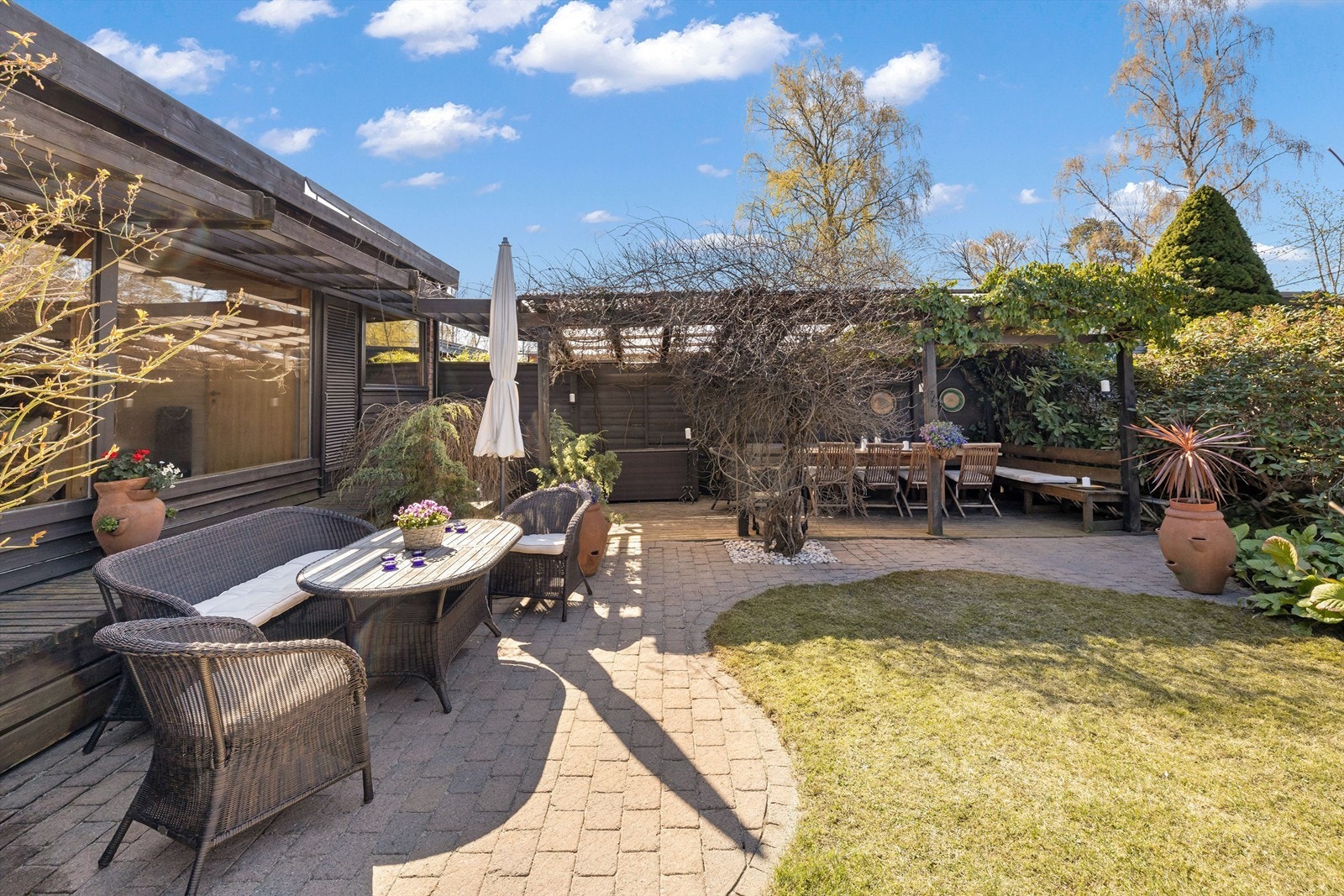 Solrike uteplasser Galleribilde