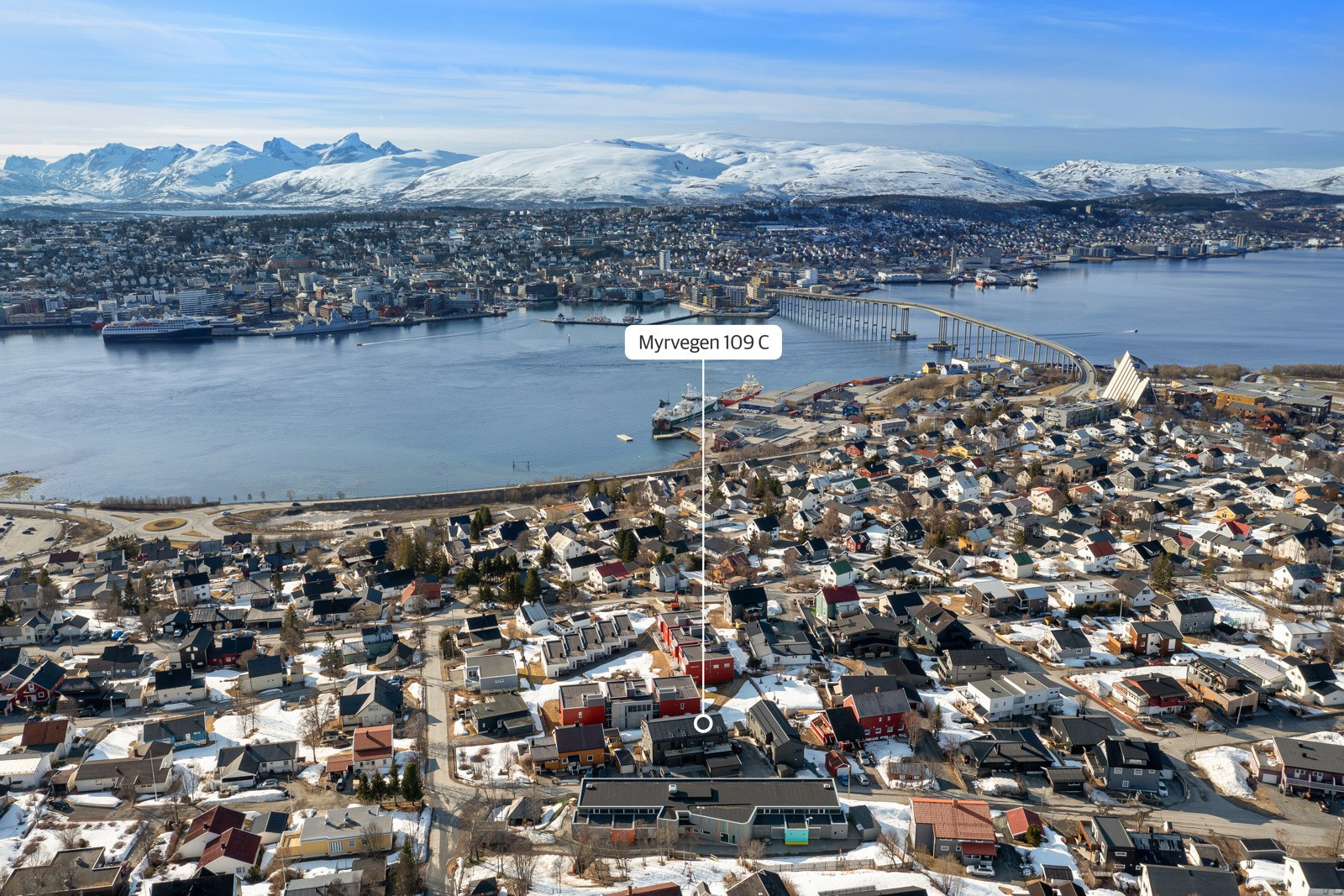 Boligen ligger sentralt plassert midt i Tromsdalen.