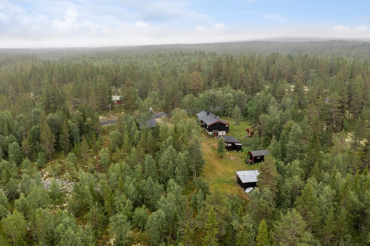 Dronefoto av hyttetunet. Galleribilde