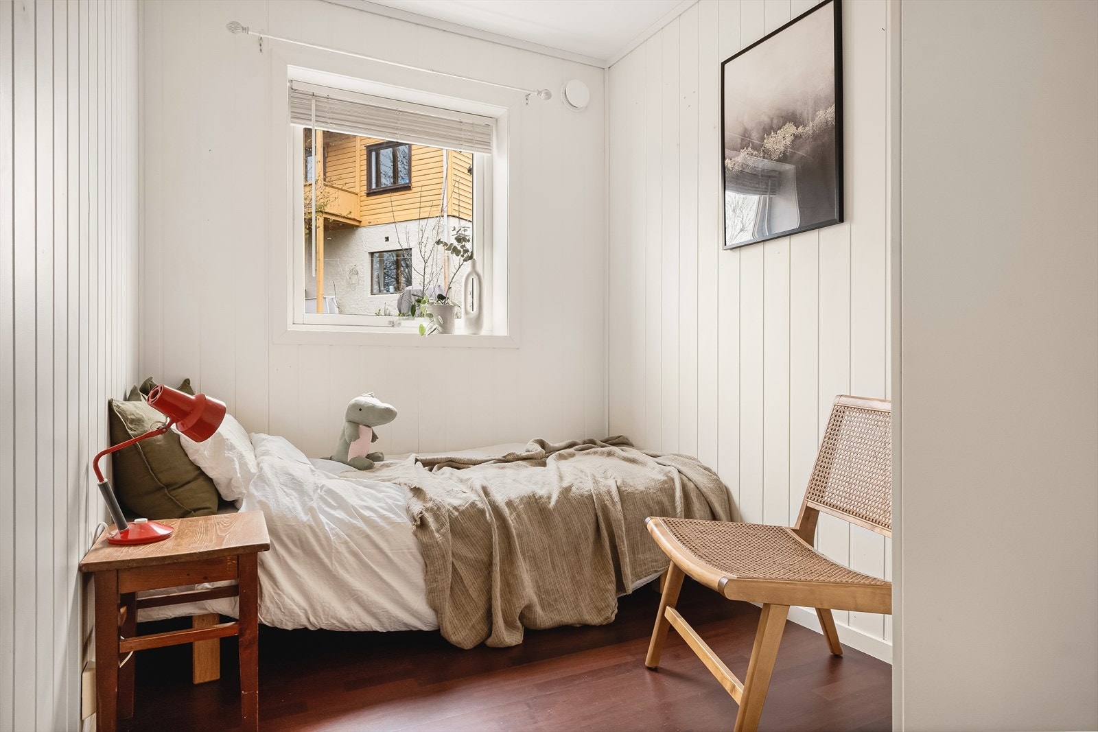 Leiligheten inneholder to soverom på hhv. 5,9 m² og 9,5 m² Galleribilde