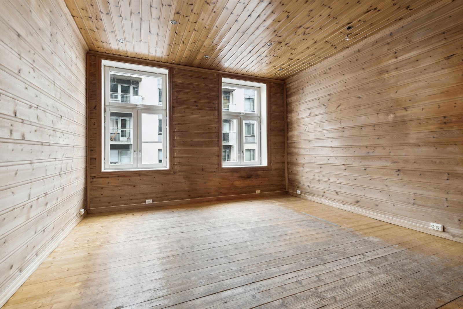 Gode innredningsmuligheter, samt store vindusflater som slipper inn rikelig med naturlig lys. Galleribilde