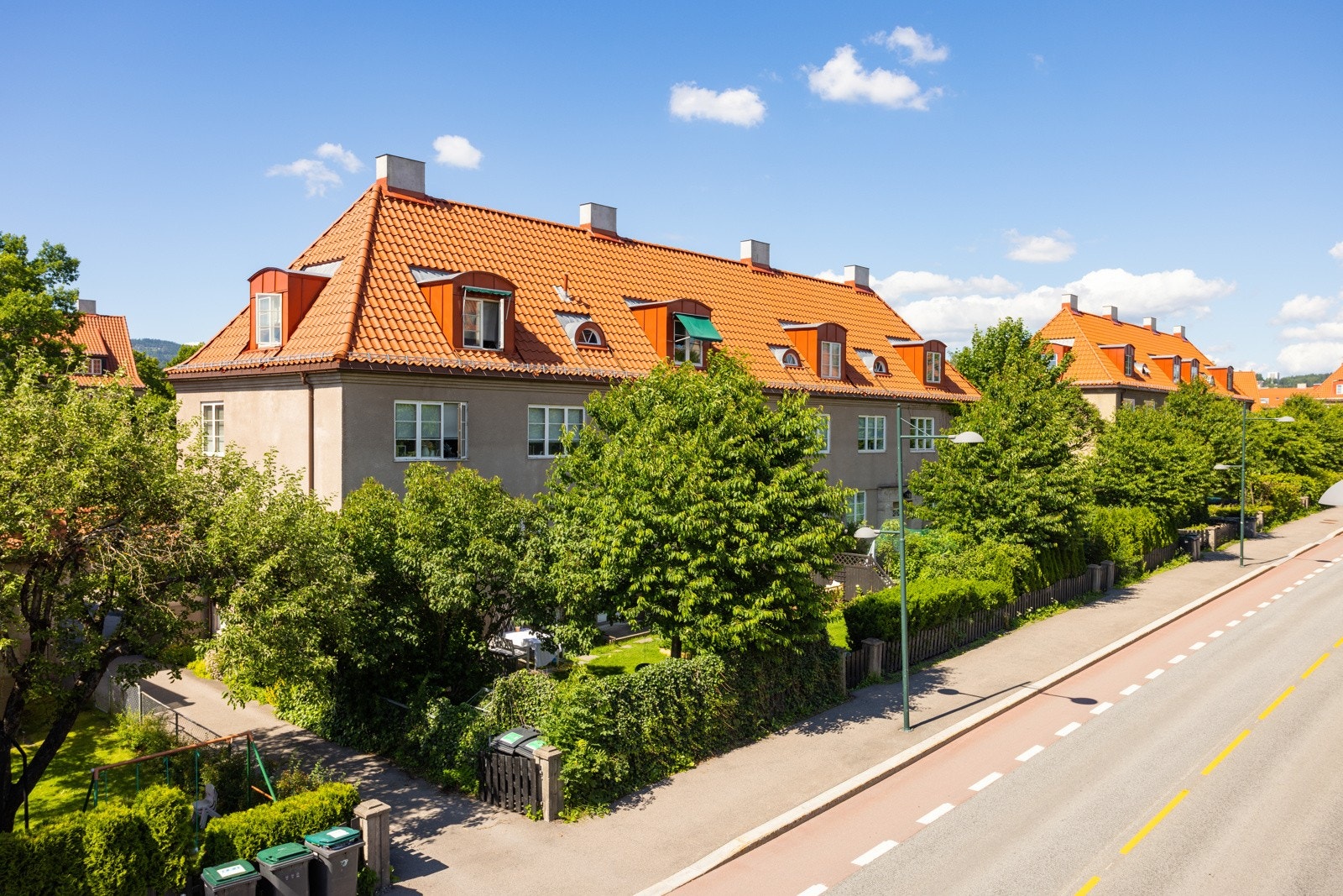 Her bor man med kort veg til Ullevål skole og barnehagetilbud, offentlig kommunikasjon og en rekke serivcetilbud. Galleribilde