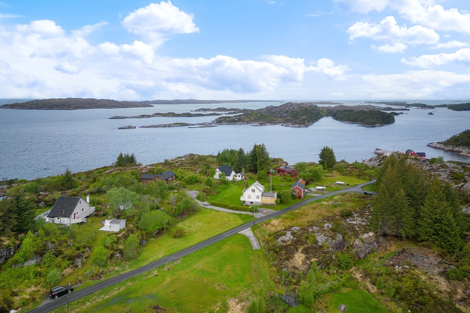 Her kan du leve hyttedrømmen, rolig og tilbaketrukket, i idylliske omgivelser! Galleribilde