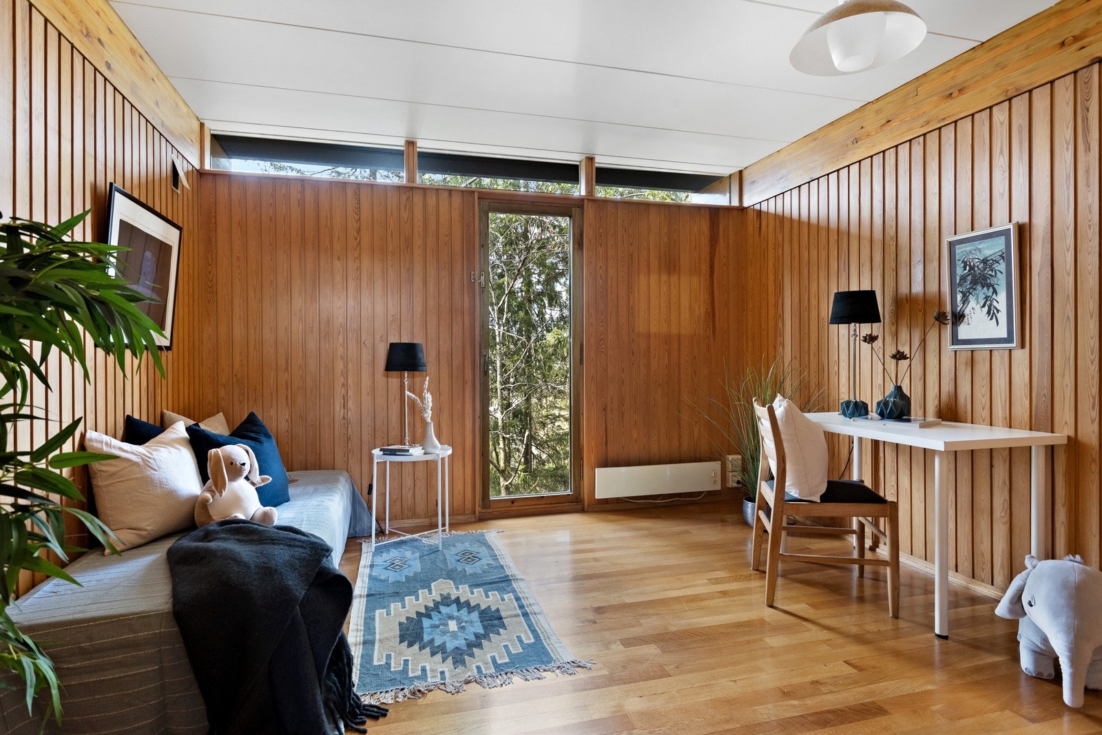 Soverom (2) - 1. etasje. Det er samelt 4 soverom i boligen. Galleribilde