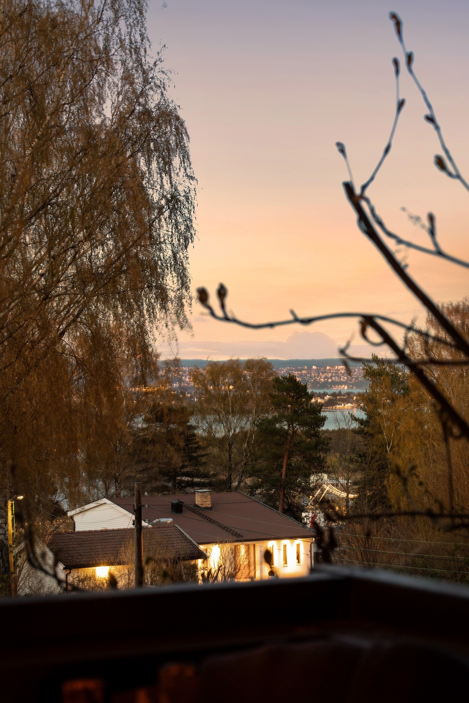 Fjordutsikt fra balkongen tilknyttet kjøkkenet. Galleribilde