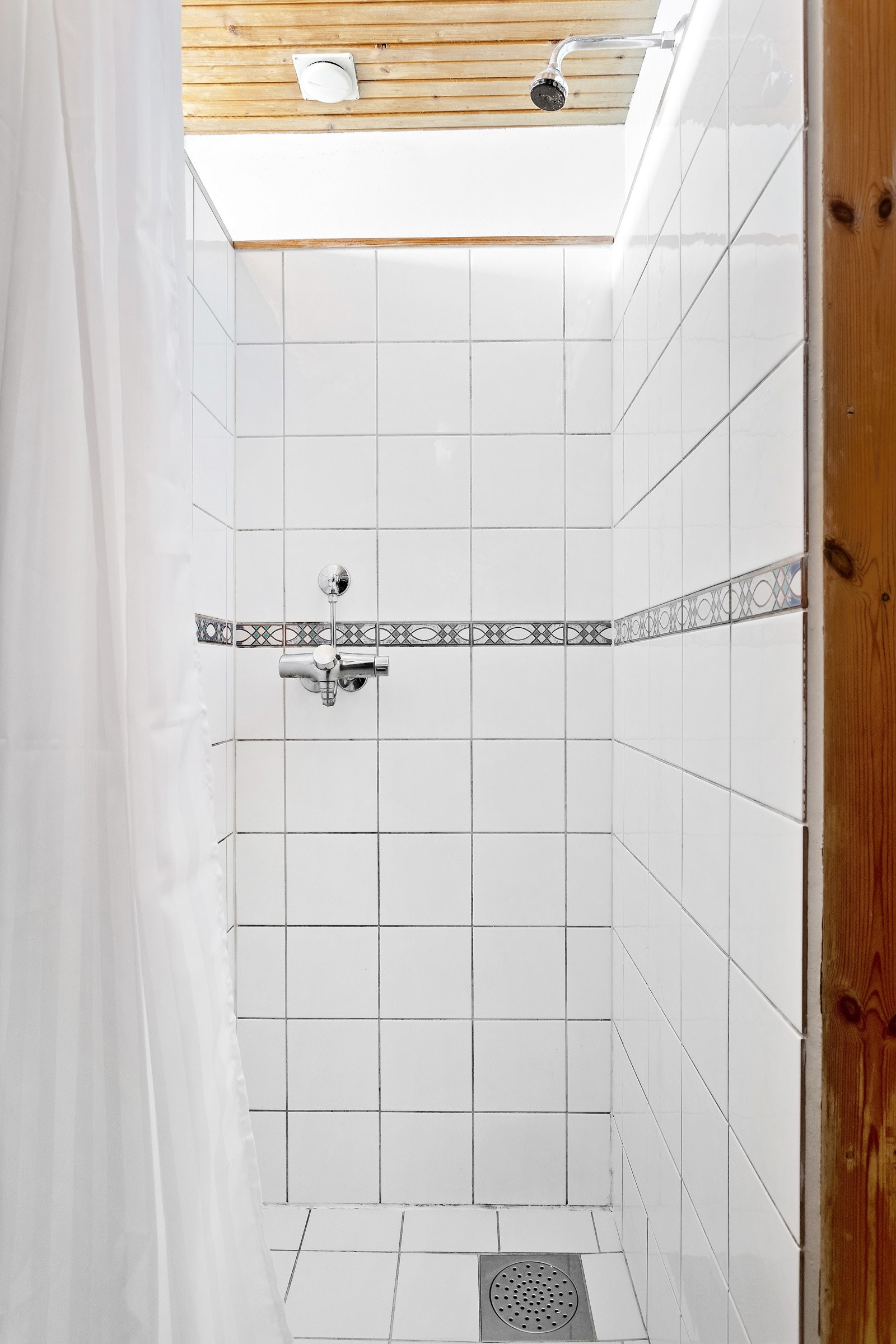 Bad underetasje - dusjsone. Galleribilde