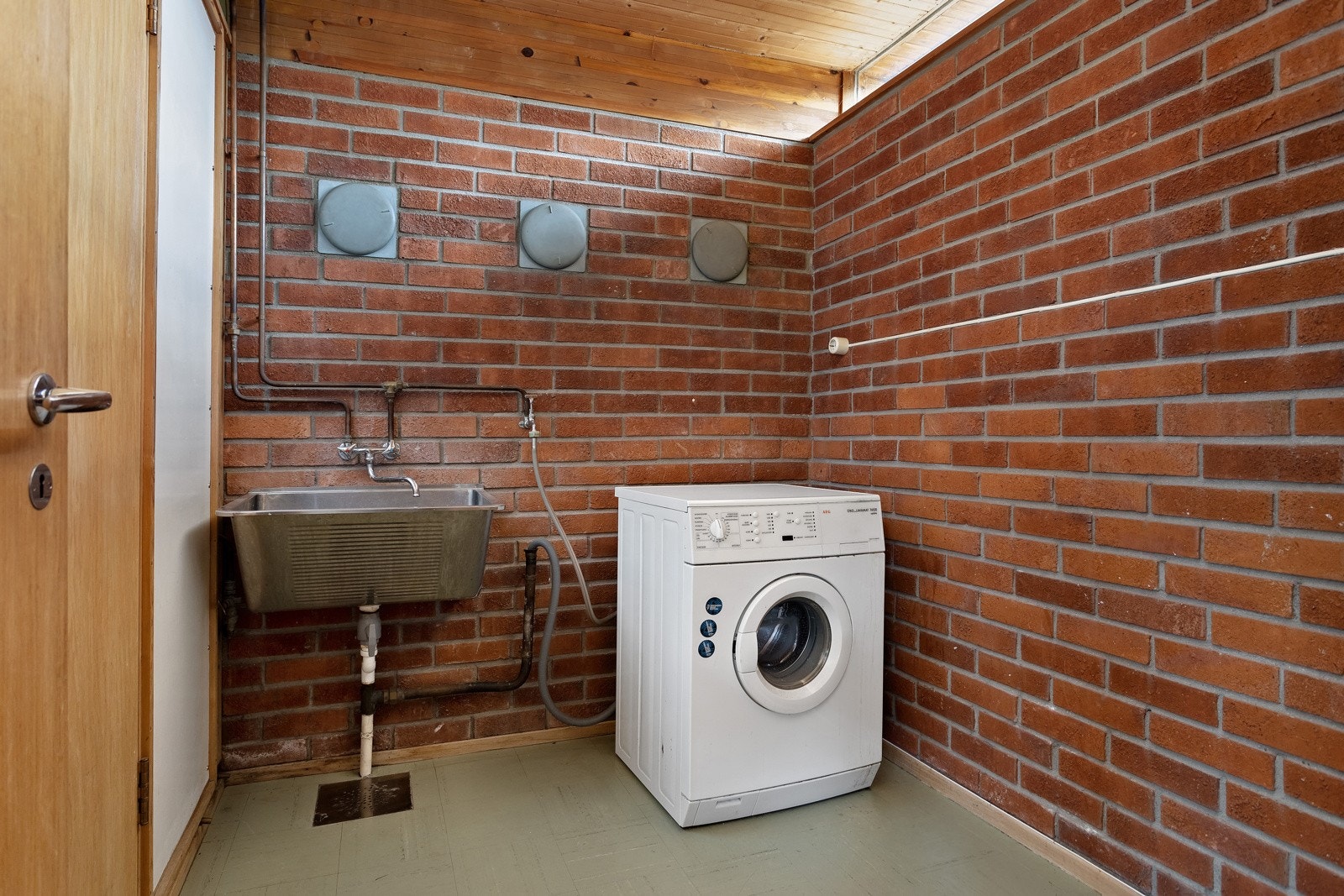 Vaskerom underetasje. Galleribilde