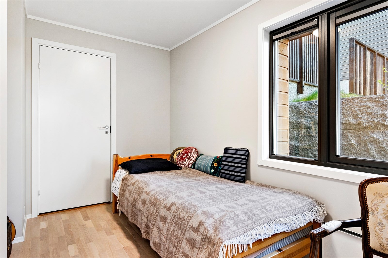 Soverom 2 med tilliggende bod Galleribilde