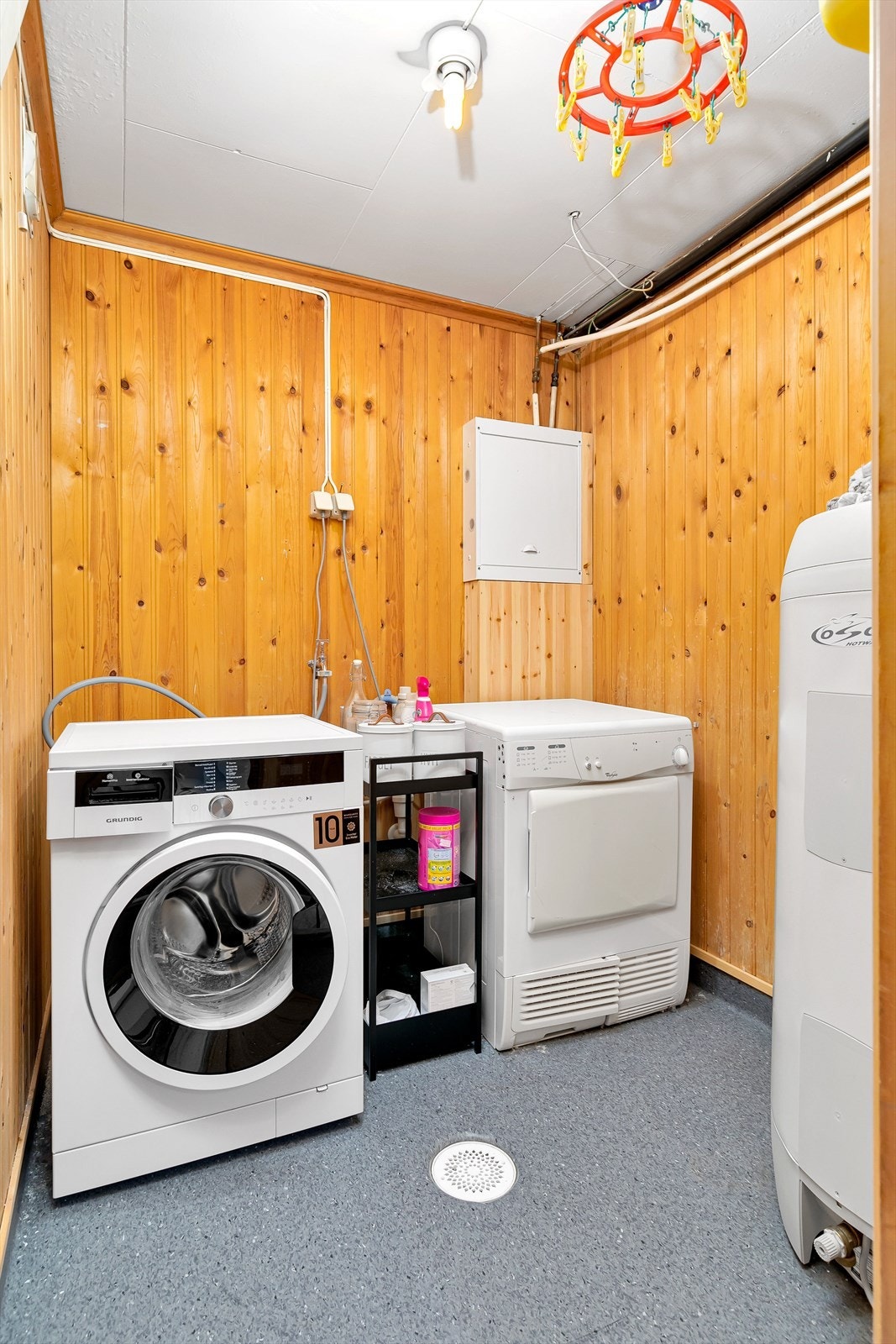 Underetasje - Vaskerom Galleribilde