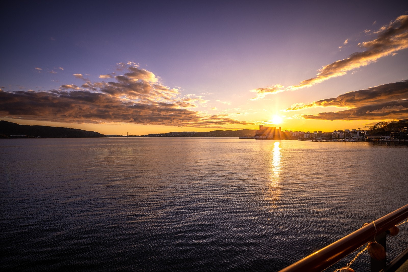 Nærmere sjøen kommer man ikke. Galleribilde