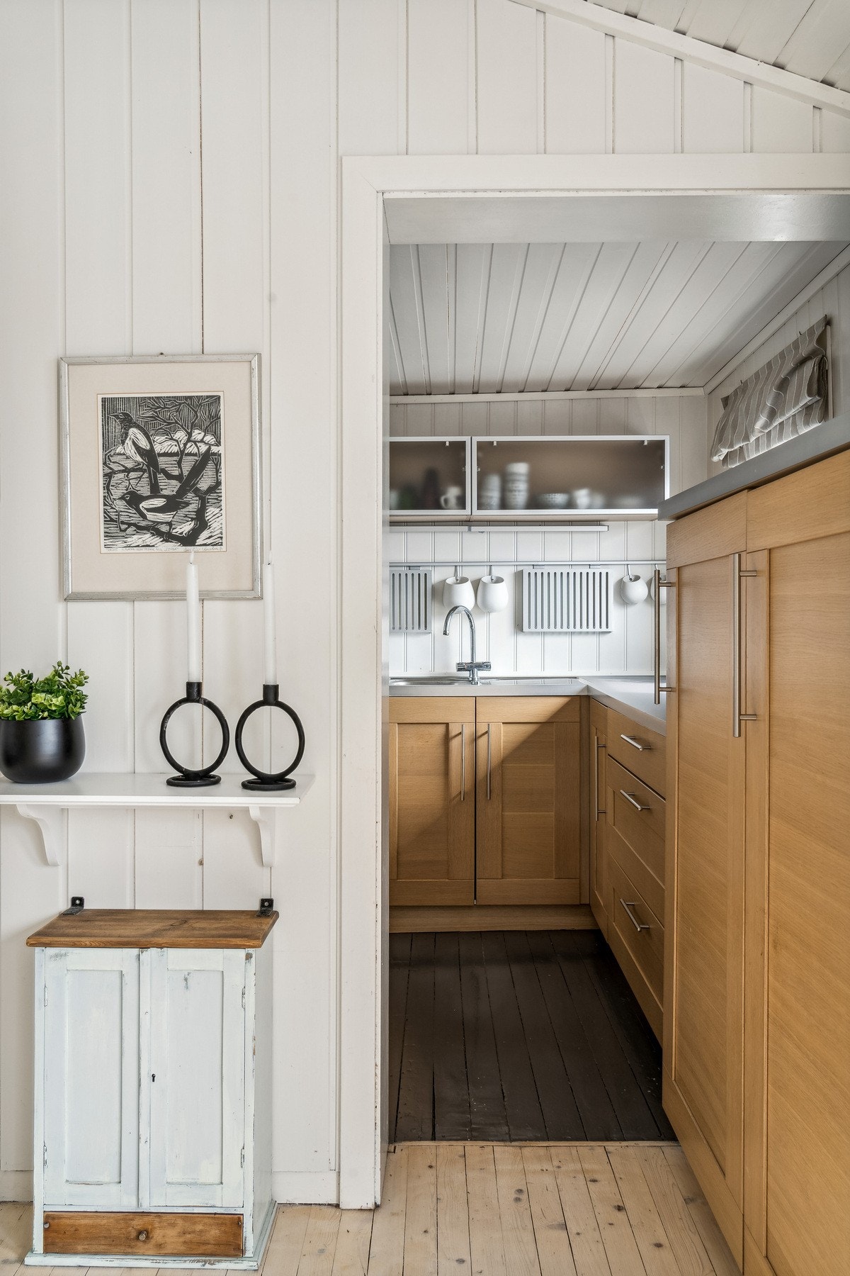 Det er innlagt brønnvann i hytta - egen brønn. Galleribilde