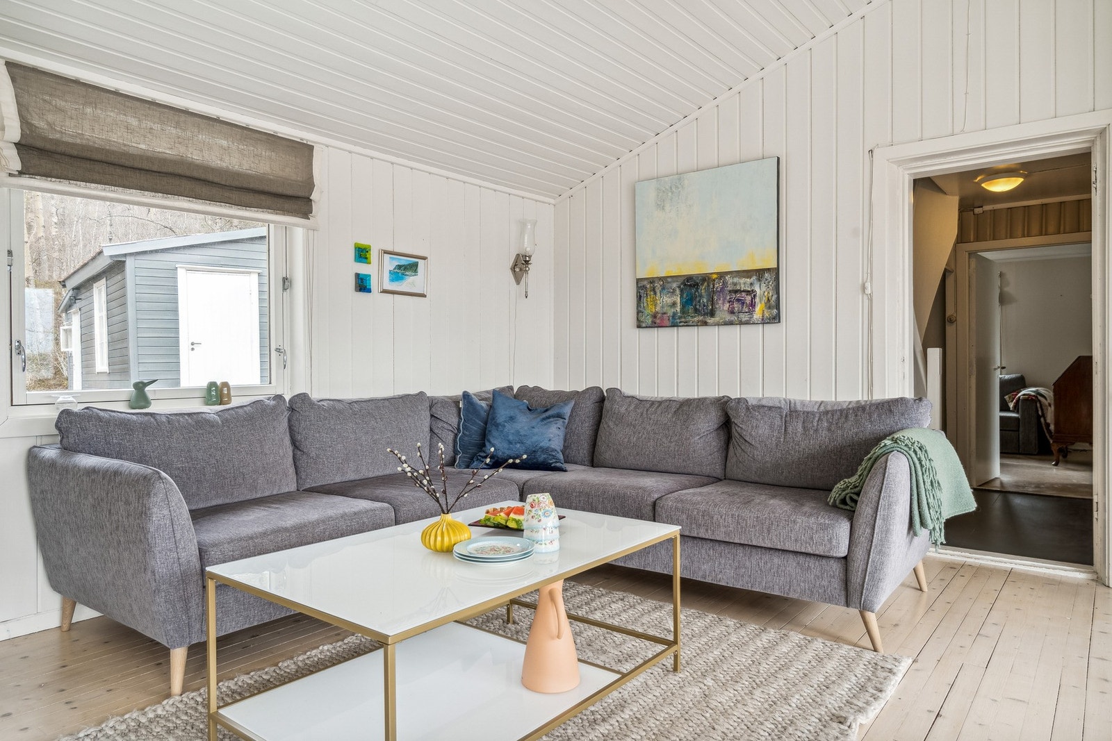 Gode møbleringsmuligheter i hytta. Galleribilde