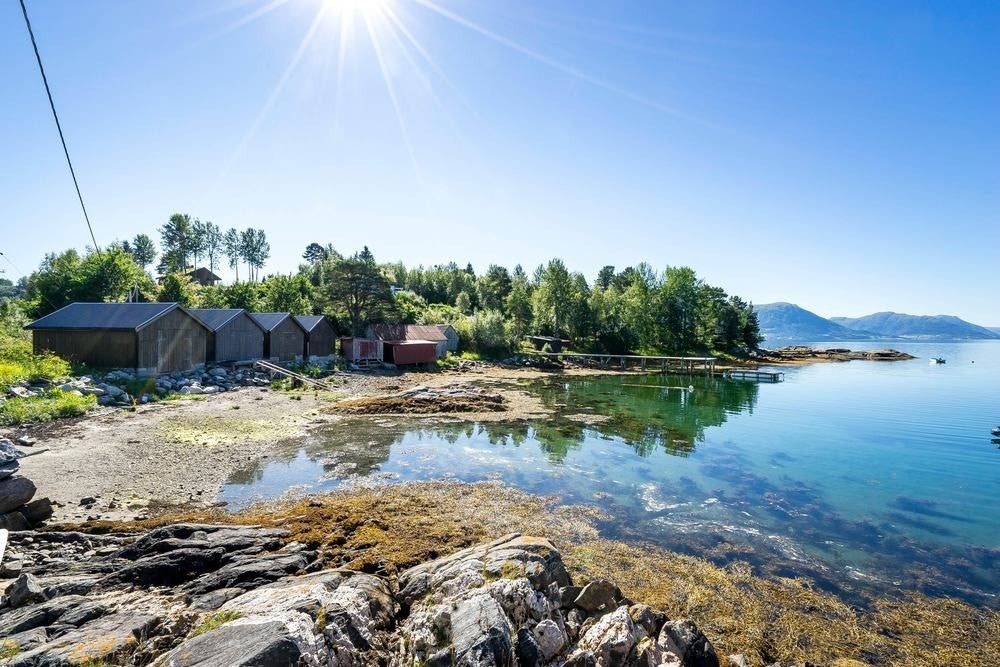 Naustområde med strand! Galleribilde