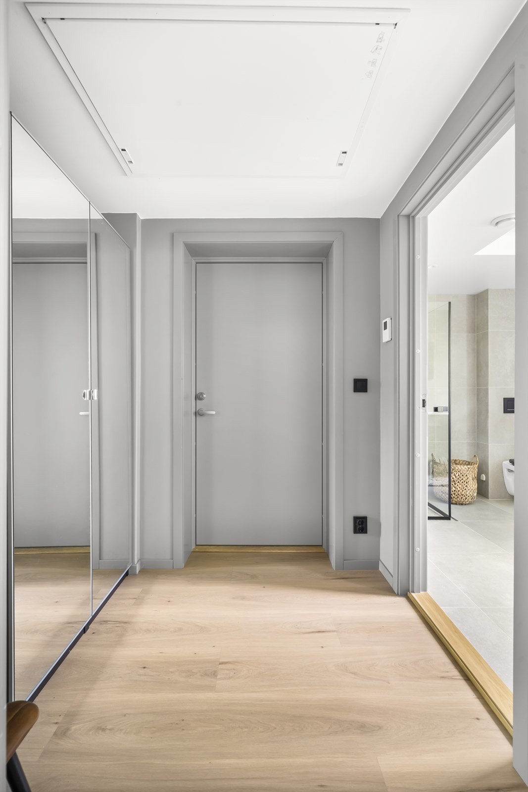 Hyggelig entré som har godt med oppbevaringsplass Galleribilde