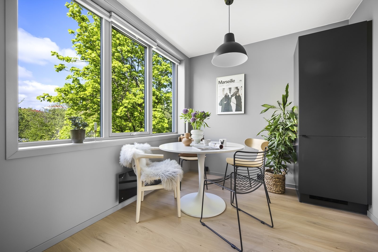 Herlig utsyn mot nydelige Akerselva Galleribilde