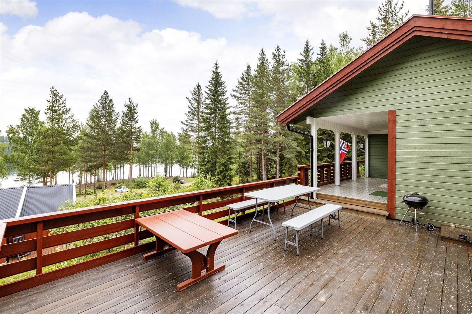 Utsikt utover vakre Åletjern. Galleribilde
