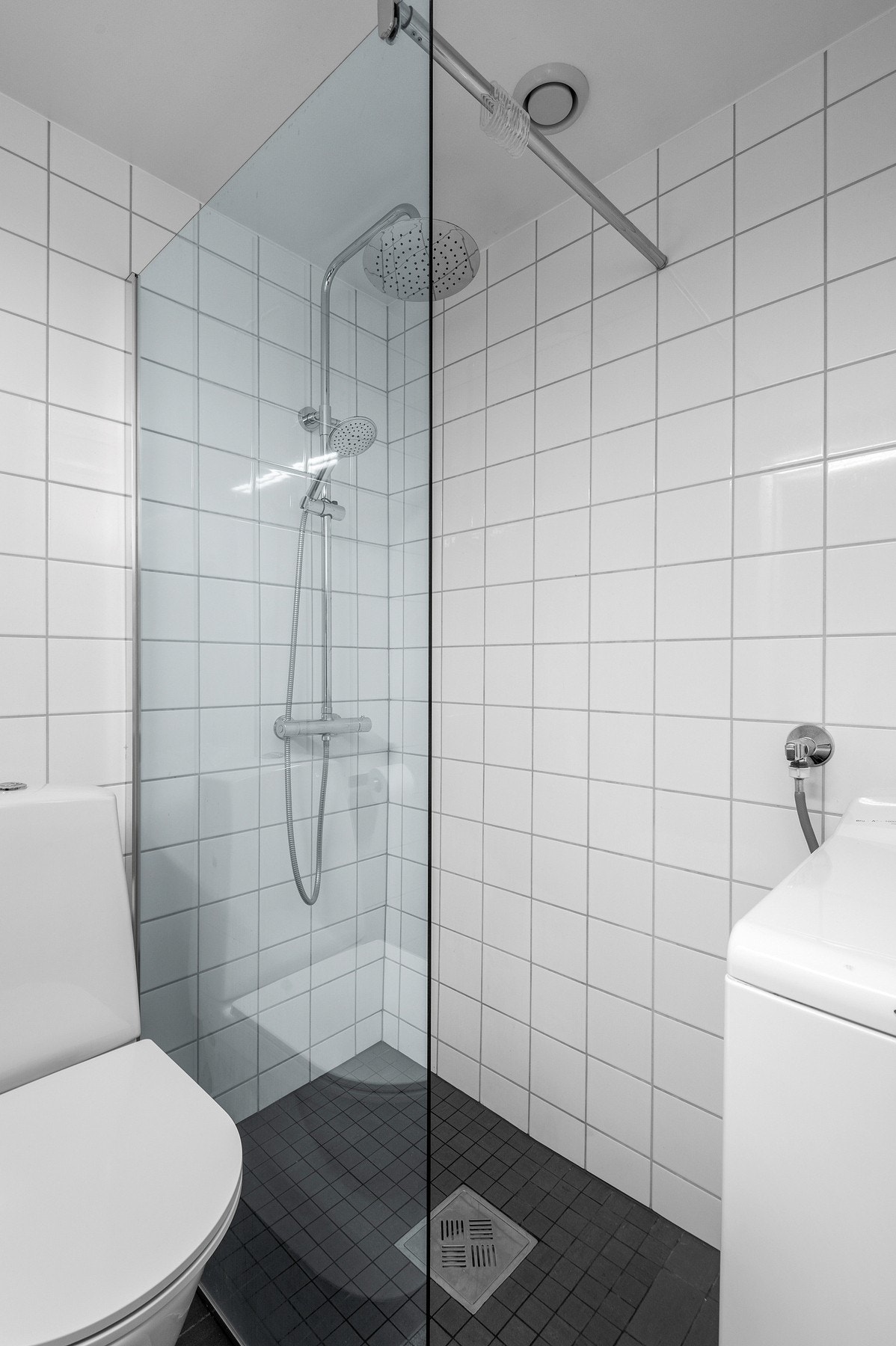 Opplegg for vaskemaskin på bad. Bad har fått tilstandsgrad x av takstmann. Galleribilde
