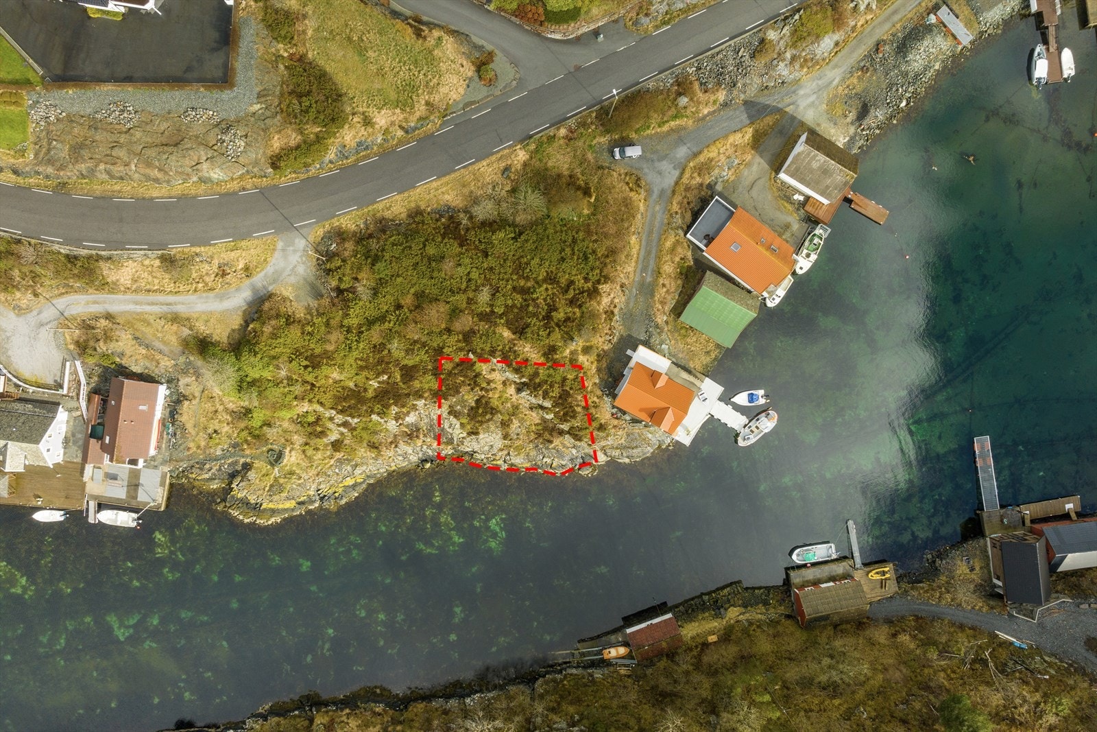 Tomten er av god størrelse, her omtrentlig angitt Galleribilde