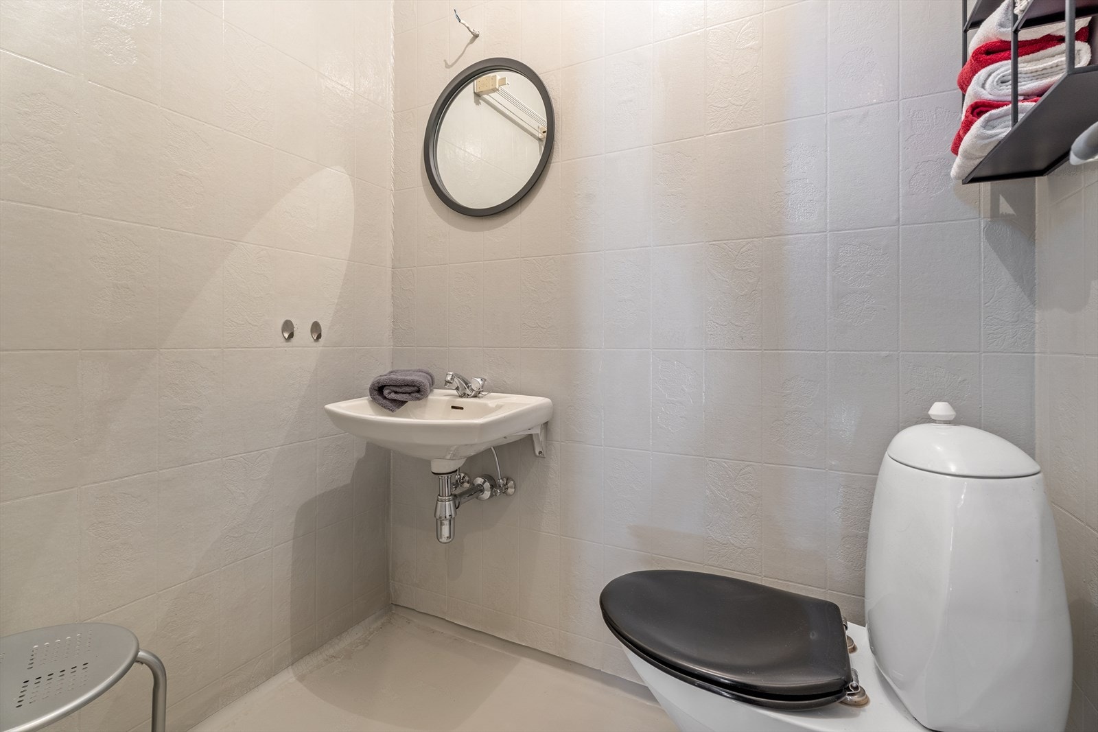 Praktisk wc-rom like ved inngangspartiet. Galleribilde