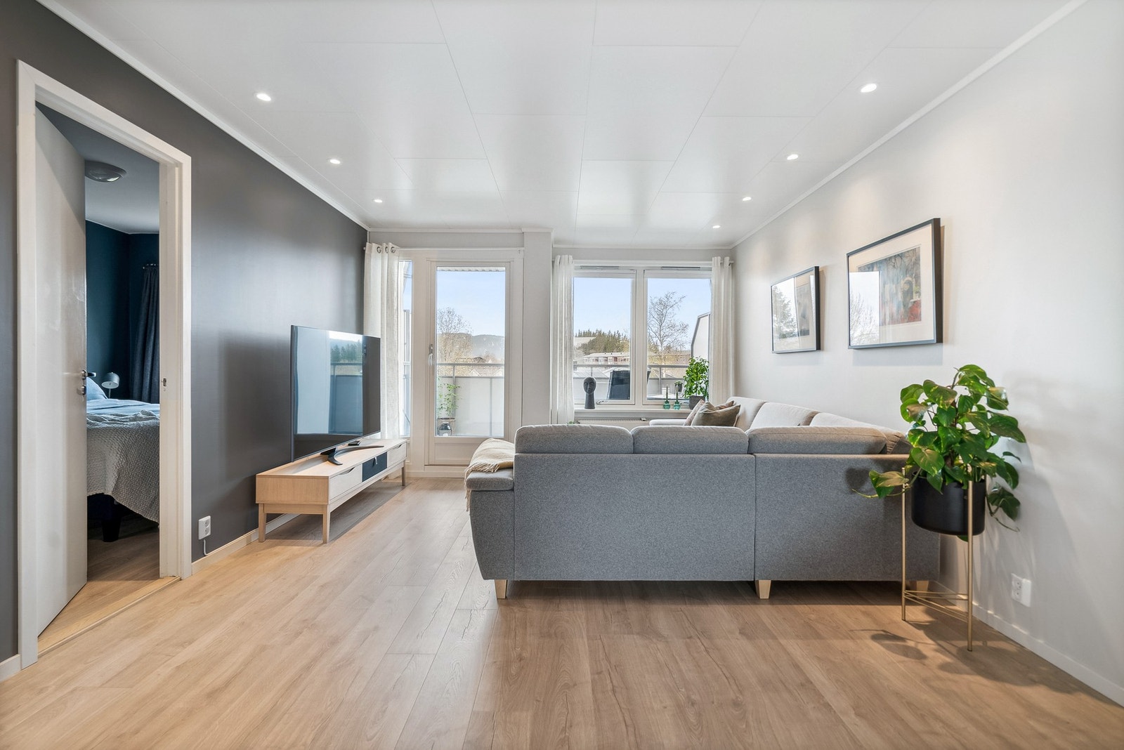 Flott lys stue Galleribilde