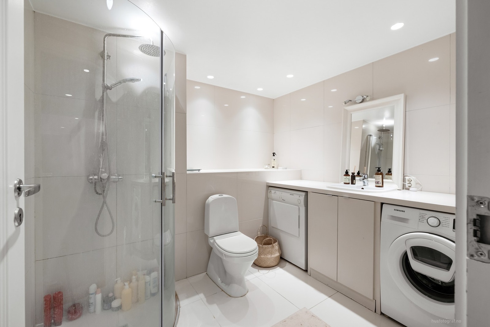 Bad/vaskerom i u.etg. - hybel/generasjonsdel Galleribilde