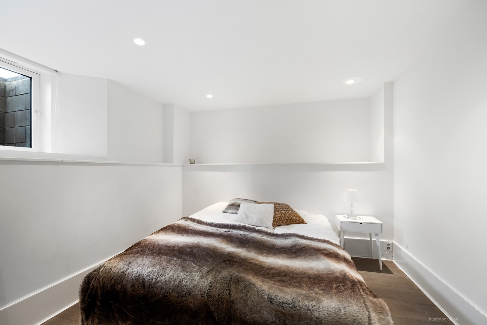 Soverom i u.etg. - hybel/generasjonsdel Galleribilde