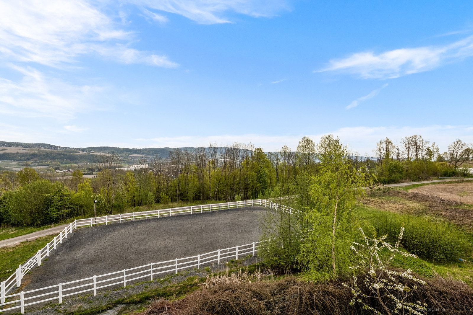 Tilrettelagt for hestehold tett på eiendommen Galleribilde