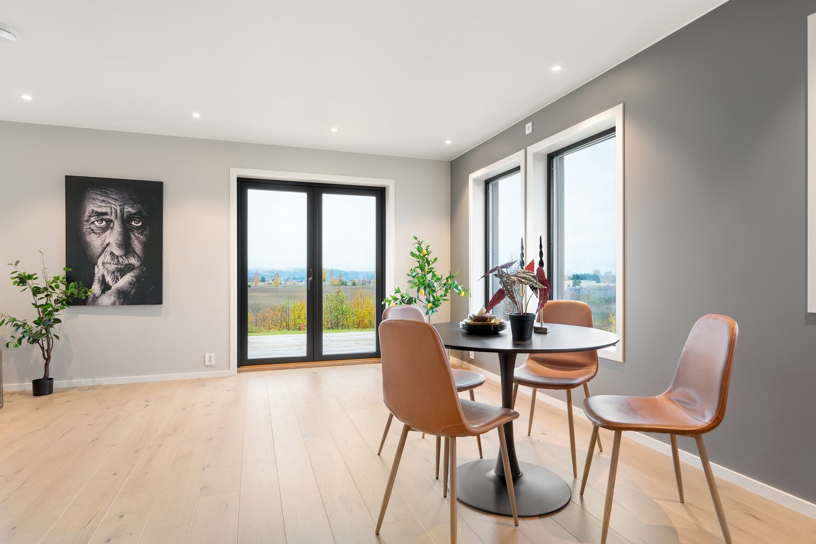 God plass til spisebord. Galleribilde