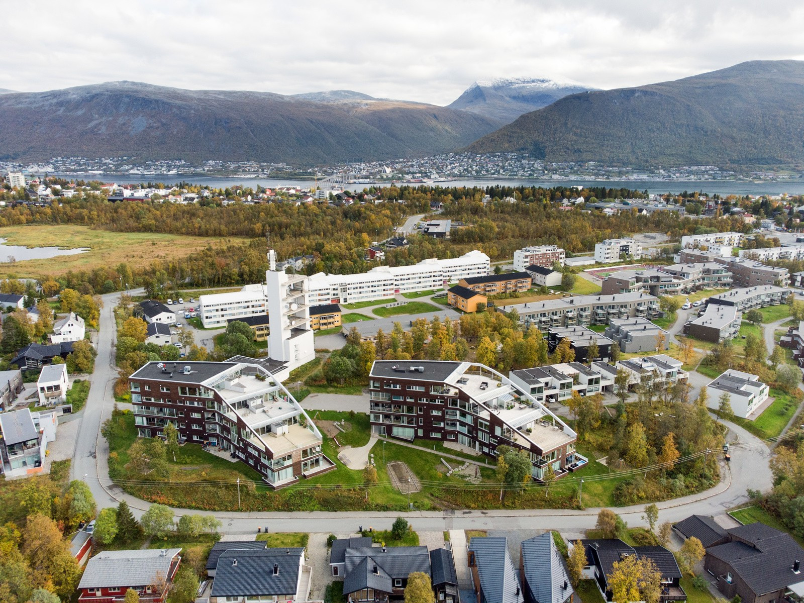 Ønsker du å leie denne boligen? Send oss info om deg selv og ditt telefonnummer til kontakt@sneutleie.no