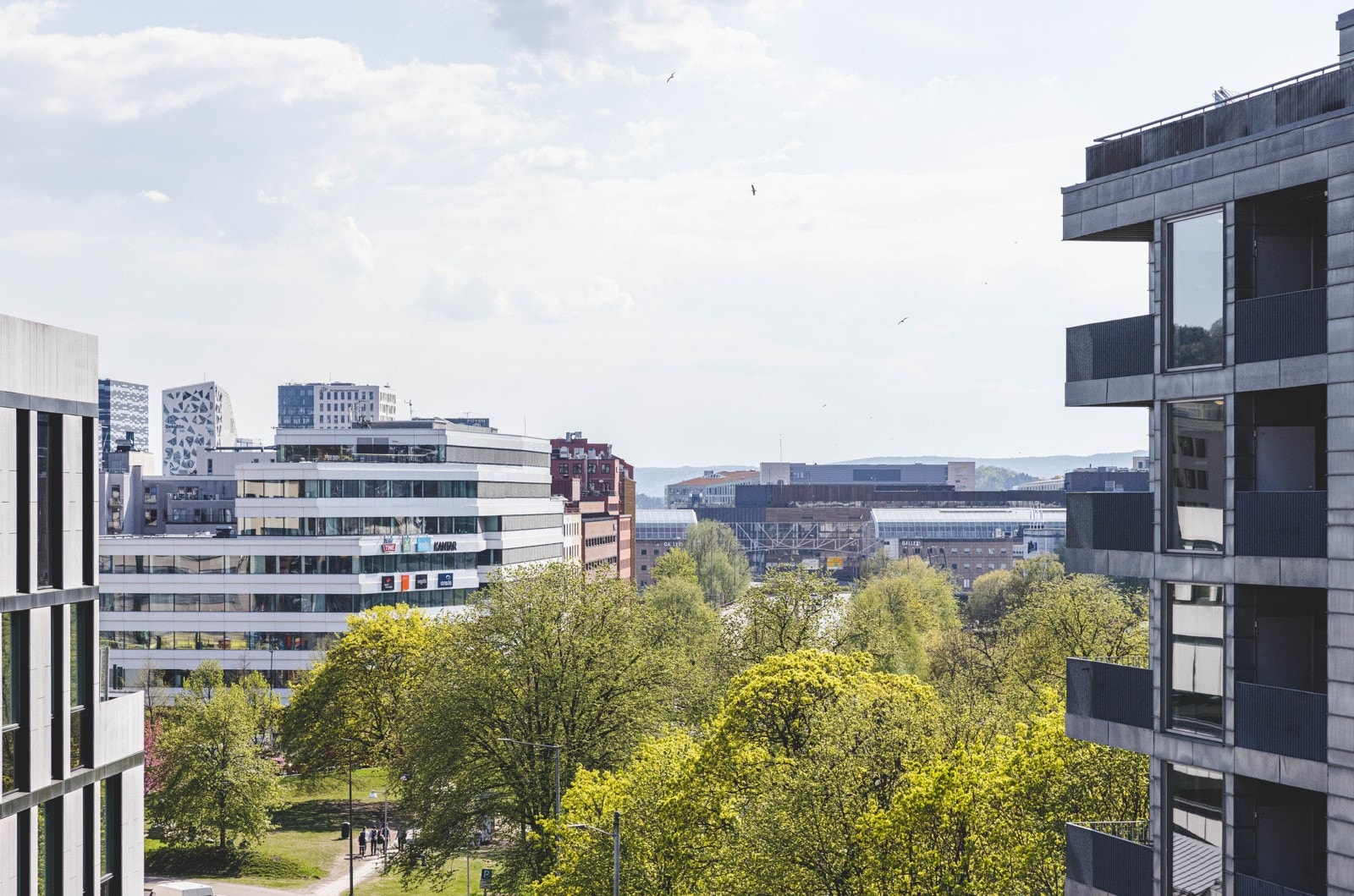 Utsikten strekker seg i de fleste retninger. Galleribilde