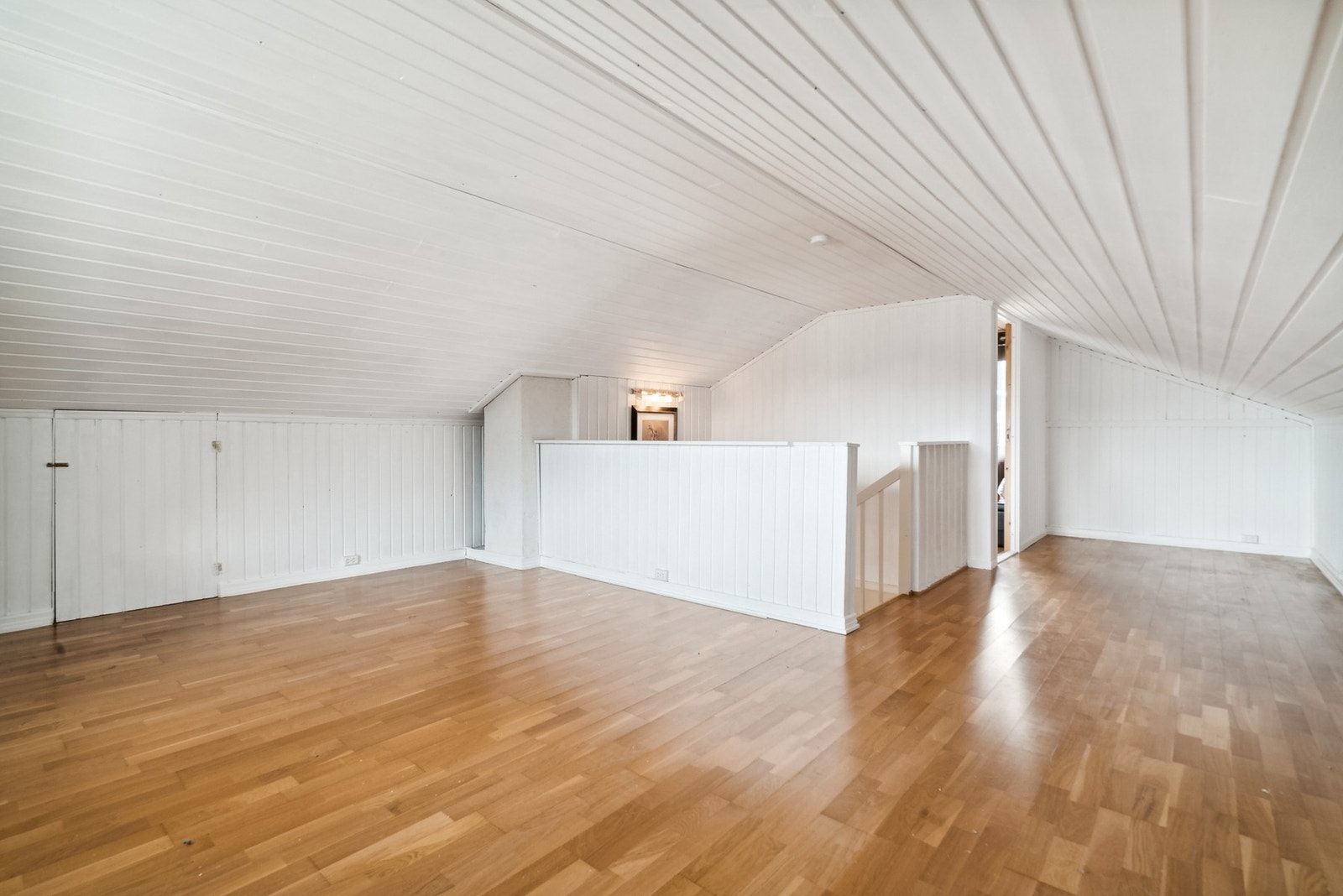Det bemerkes at det ikke foreligger byggegodkjente tegninger for denne etasjen. Galleribilde