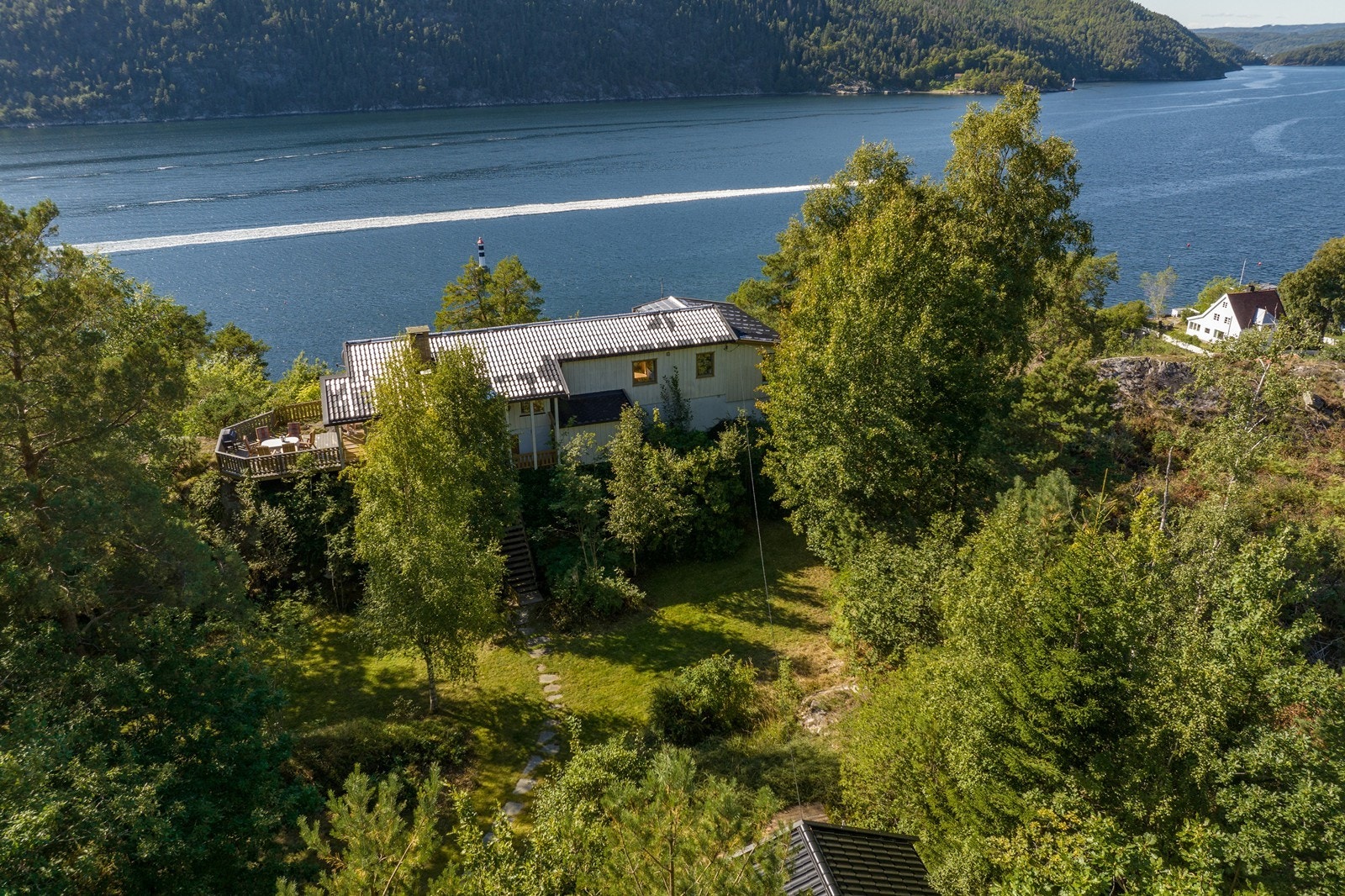 Stor og flott tomt Galleribilde