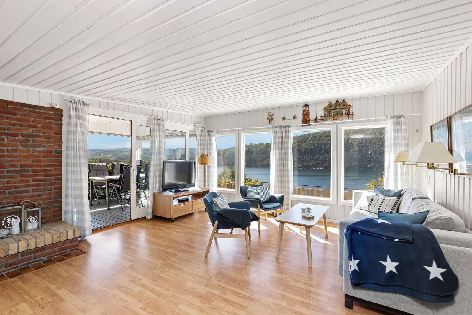 Utgang fra stue til terrasse Galleribilde