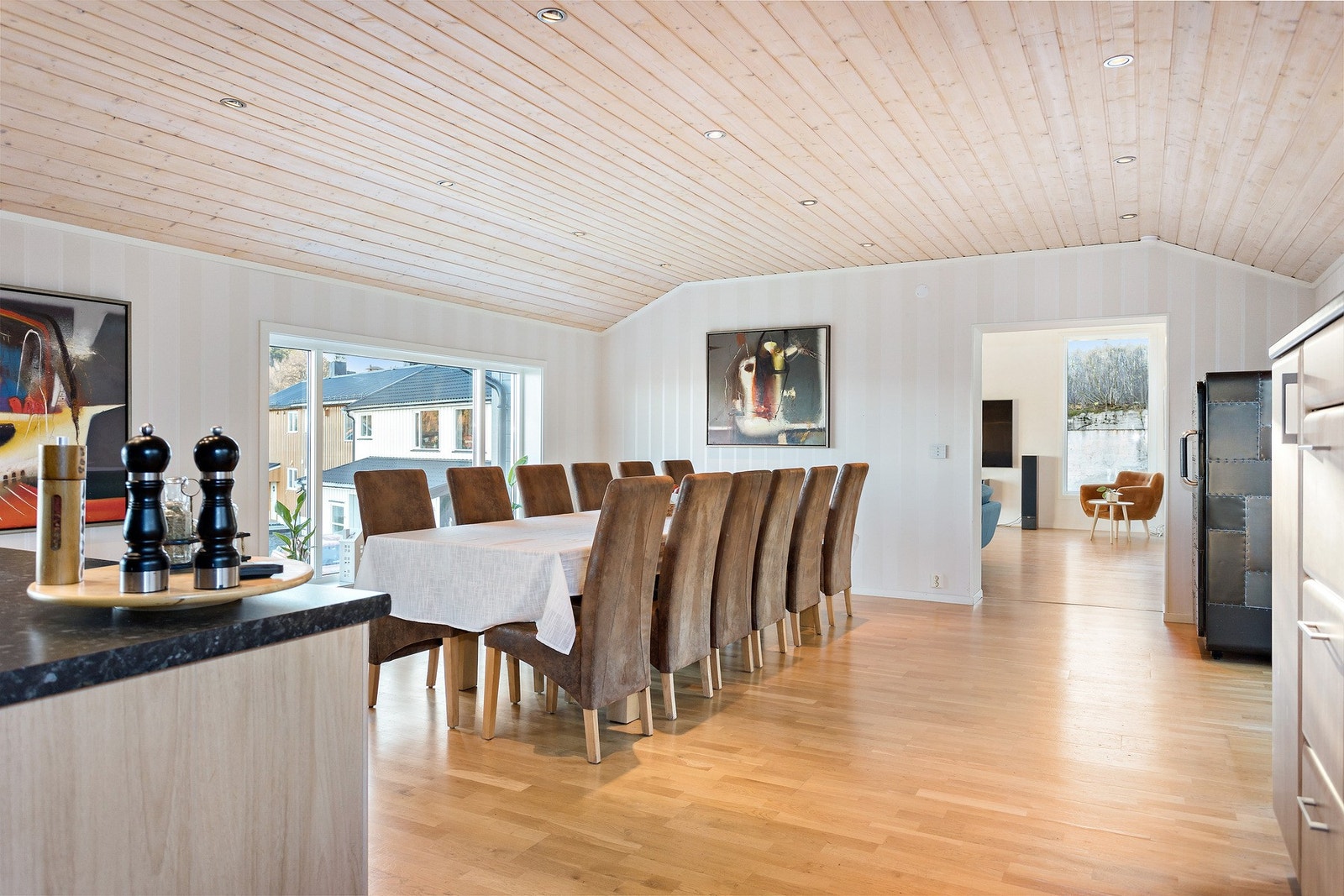 Her er det god plass til samtlige av de årlige familie-sammenkomstene! Galleribilde