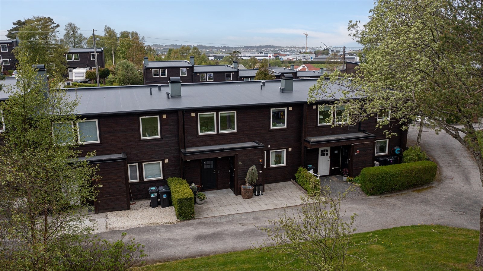 Rolig og attraktivt område med nærhet til "alt". Galleribilde