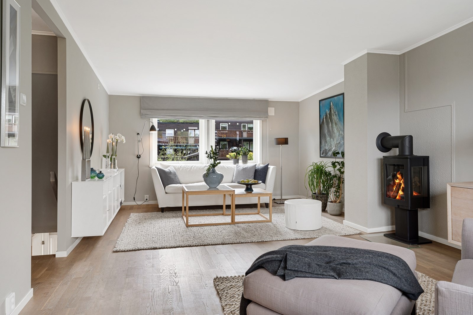 Her er det også montert en vedovn som varmer svært god på kalde dager. Galleribilde