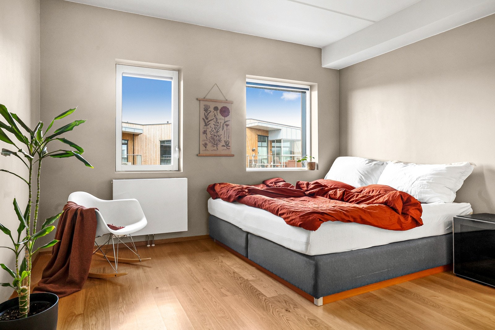 Hovedsoverom med egen walk-in garderobe Galleribilde