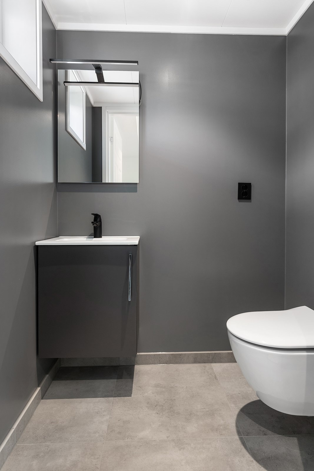 Egen wc i gangen Galleribilde